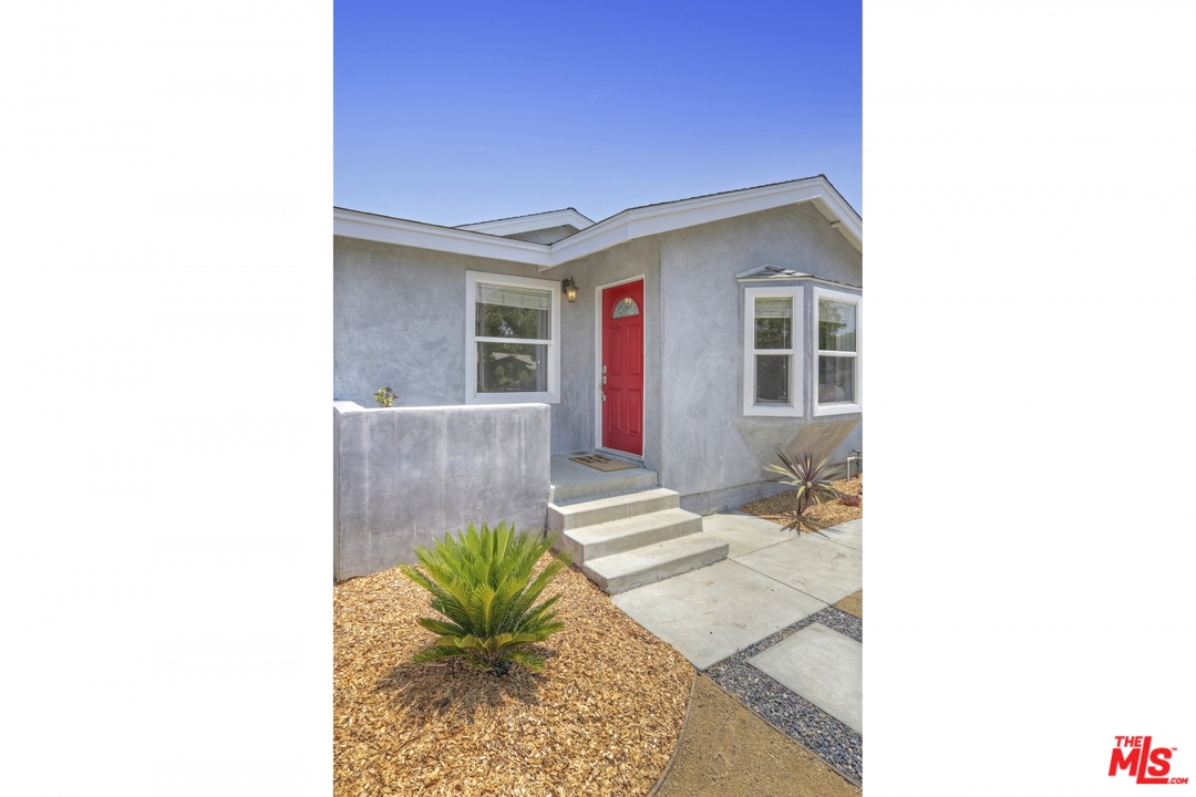 3423 Greensward Road Los Angeles, CA 90039 - Photo 5 of 35 Gallery Image 5