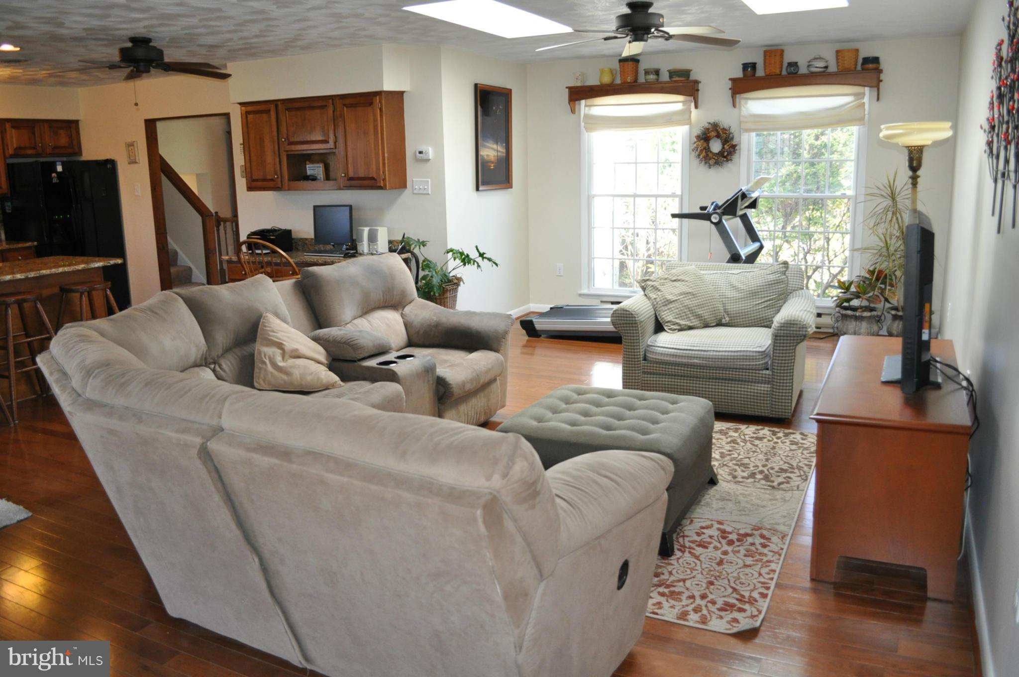 200 East Nicodemus Road Westminster, MD 21157 - Photo 17 of 27 great room