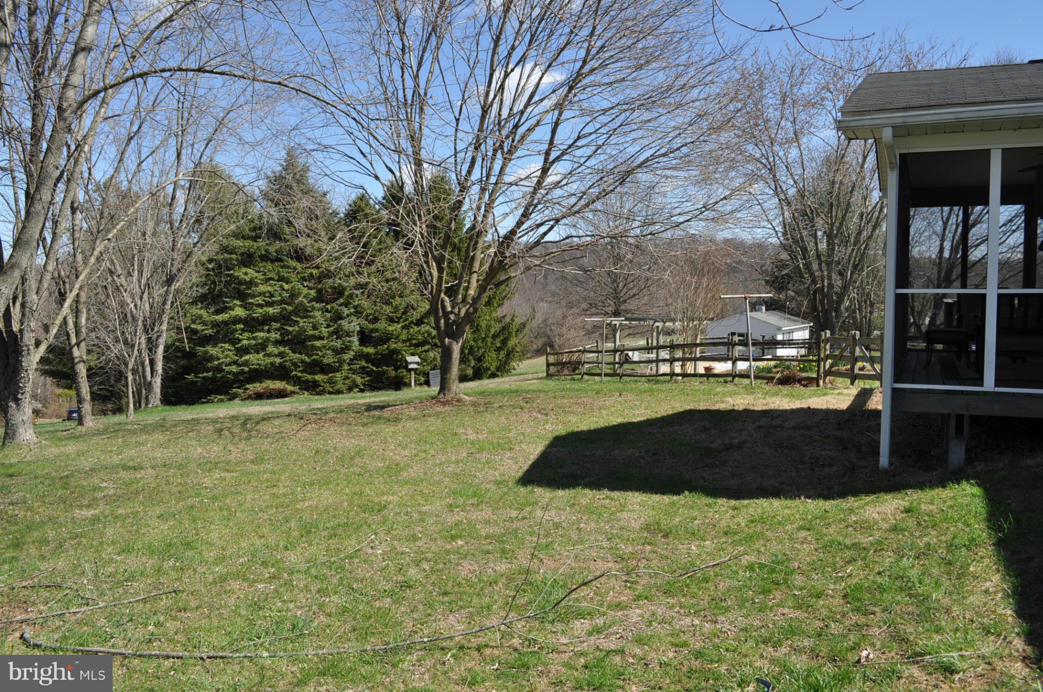 200 East Nicodemus Road Westminster, MD 21157 - Photo 6 of 27 private yard