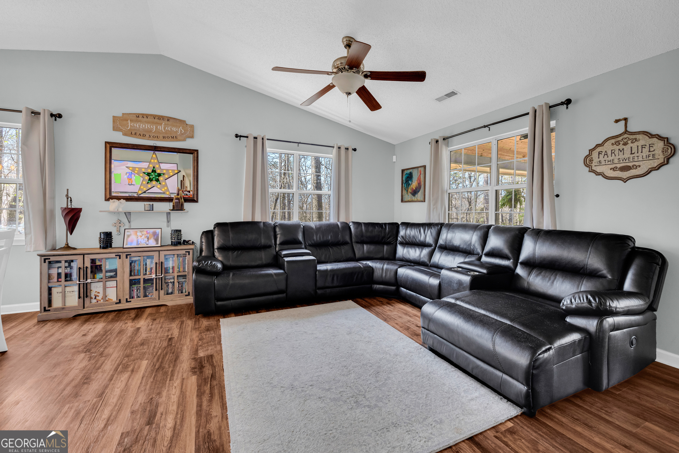 234 Old River Road Cornelia, GA 30531 - Photo 10 of 40 a living room with furniture
