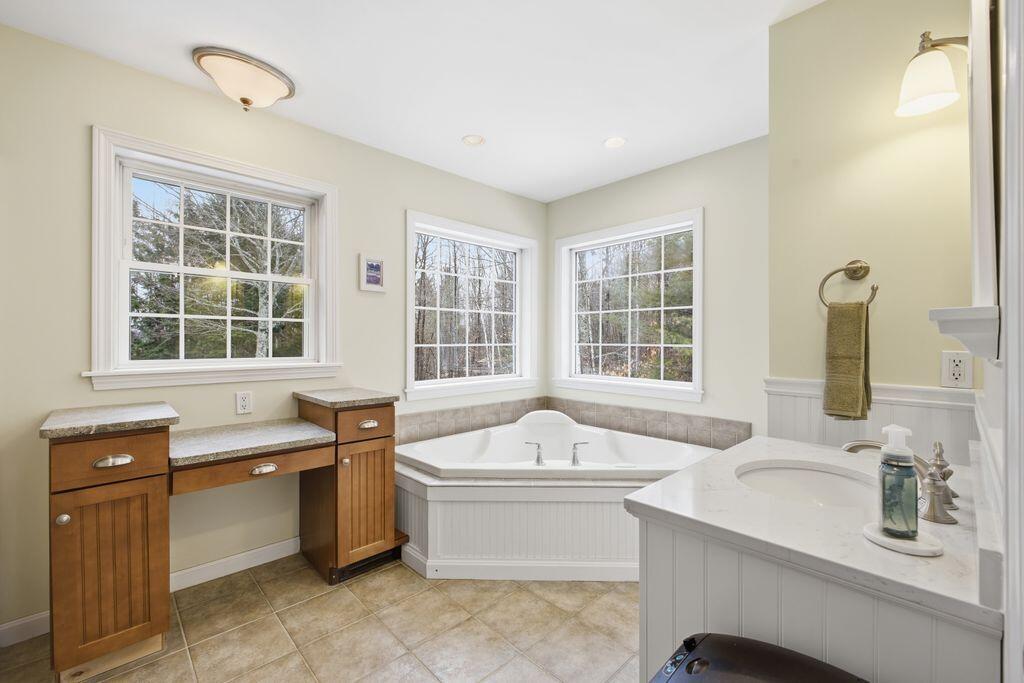 99 Nash Road Windham, ME 04062 - Photo 27 of 48 29__V5A1243