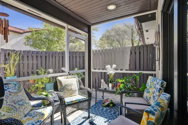 $300,000 | 14970 Southwest 49th Lane, Unit 2G, Miami, FL 33185