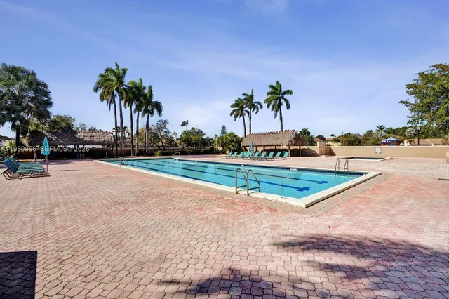 $300,000 | 14970 Southwest 49th Lane, Unit 2G, Miami, FL 33185