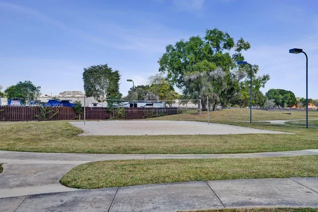 $300,000 | 14970 Southwest 49th Lane, Unit 2G, Miami, FL 33185