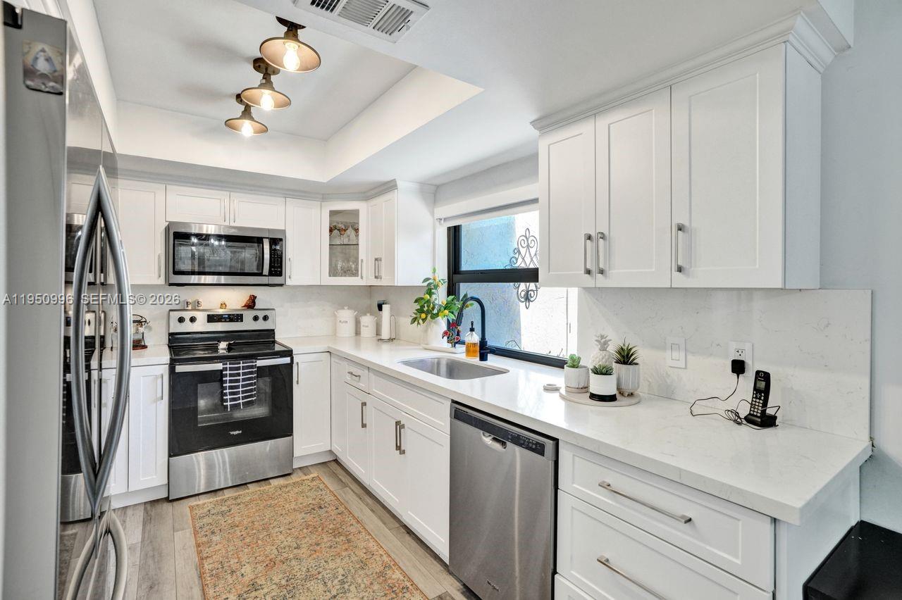 14970 Southwest 49th Lane, Unit 2G Miami, FL 33185 - Photo 6 of 29