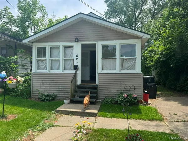 $33,999 | 823 Remington Avenue, Flint, MI 48507