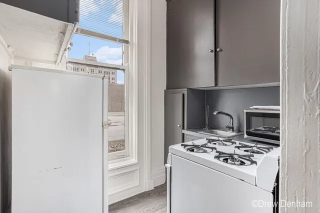 $819,900 | 701 Center Avenue, Bay City, MI 48708