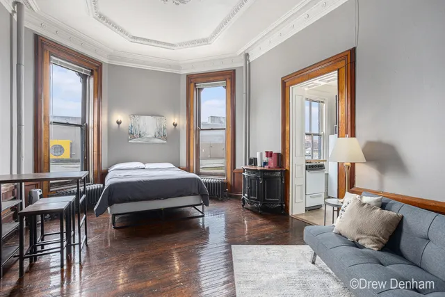 $819,900 | 701 Center Avenue, Bay City, MI 48708