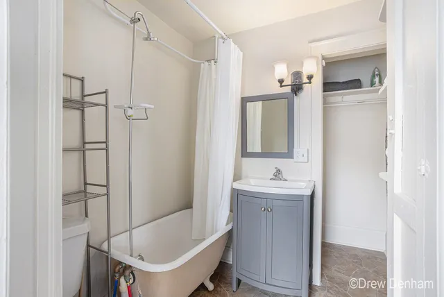 $819,900 | 701 Center Avenue, Bay City, MI 48708