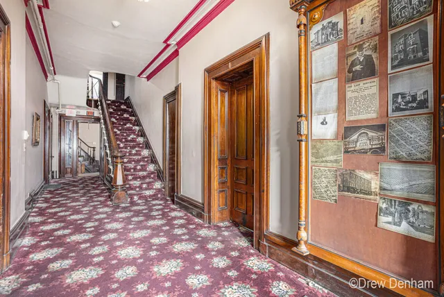 $819,900 | 701 Center Avenue, Bay City, MI 48708