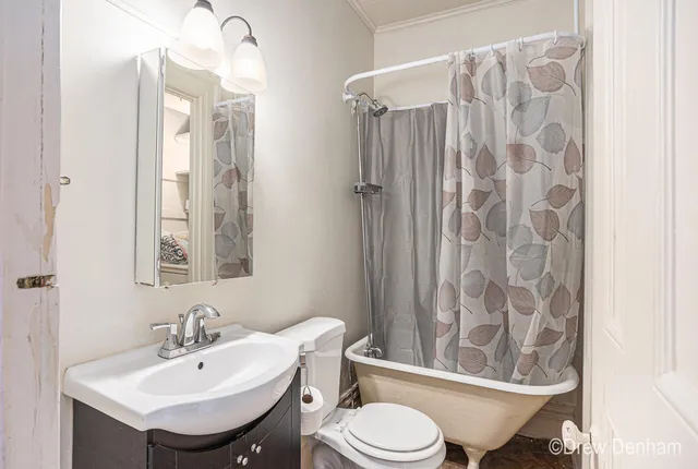 $819,900 | 701 Center Avenue, Bay City, MI 48708