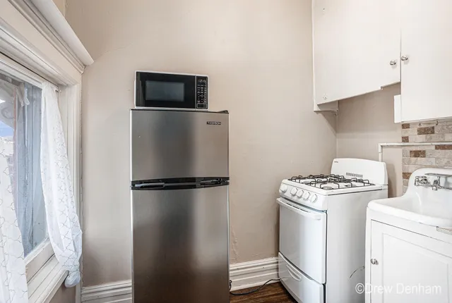 $819,900 | 701 Center Avenue, Bay City, MI 48708