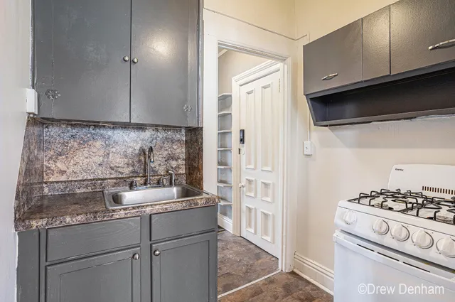 $819,900 | 701 Center Avenue, Bay City, MI 48708