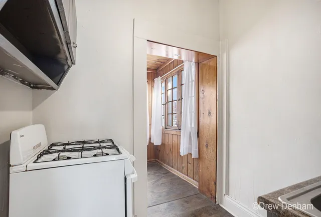 $819,900 | 701 Center Avenue, Bay City, MI 48708