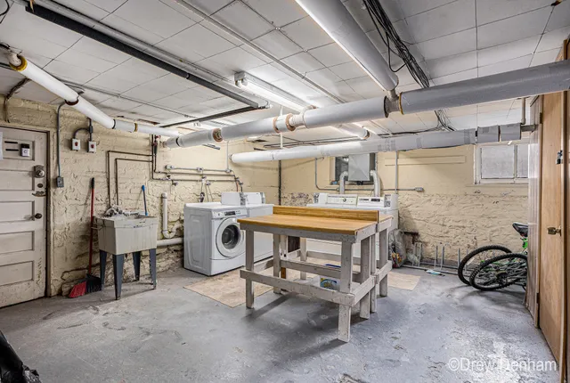 $819,900 | 701 Center Avenue, Bay City, MI 48708