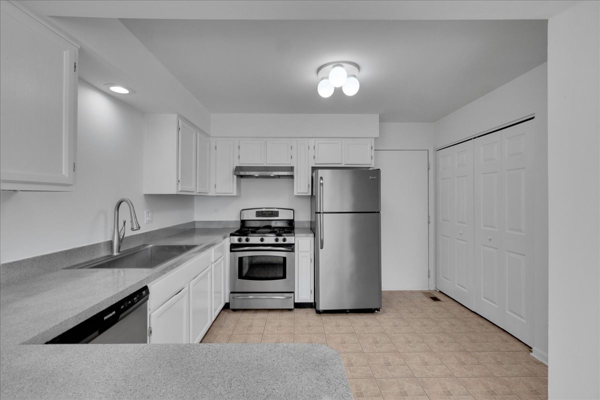 1137 Longford Road Bartlett, IL 60103 - Photo 15 of 33