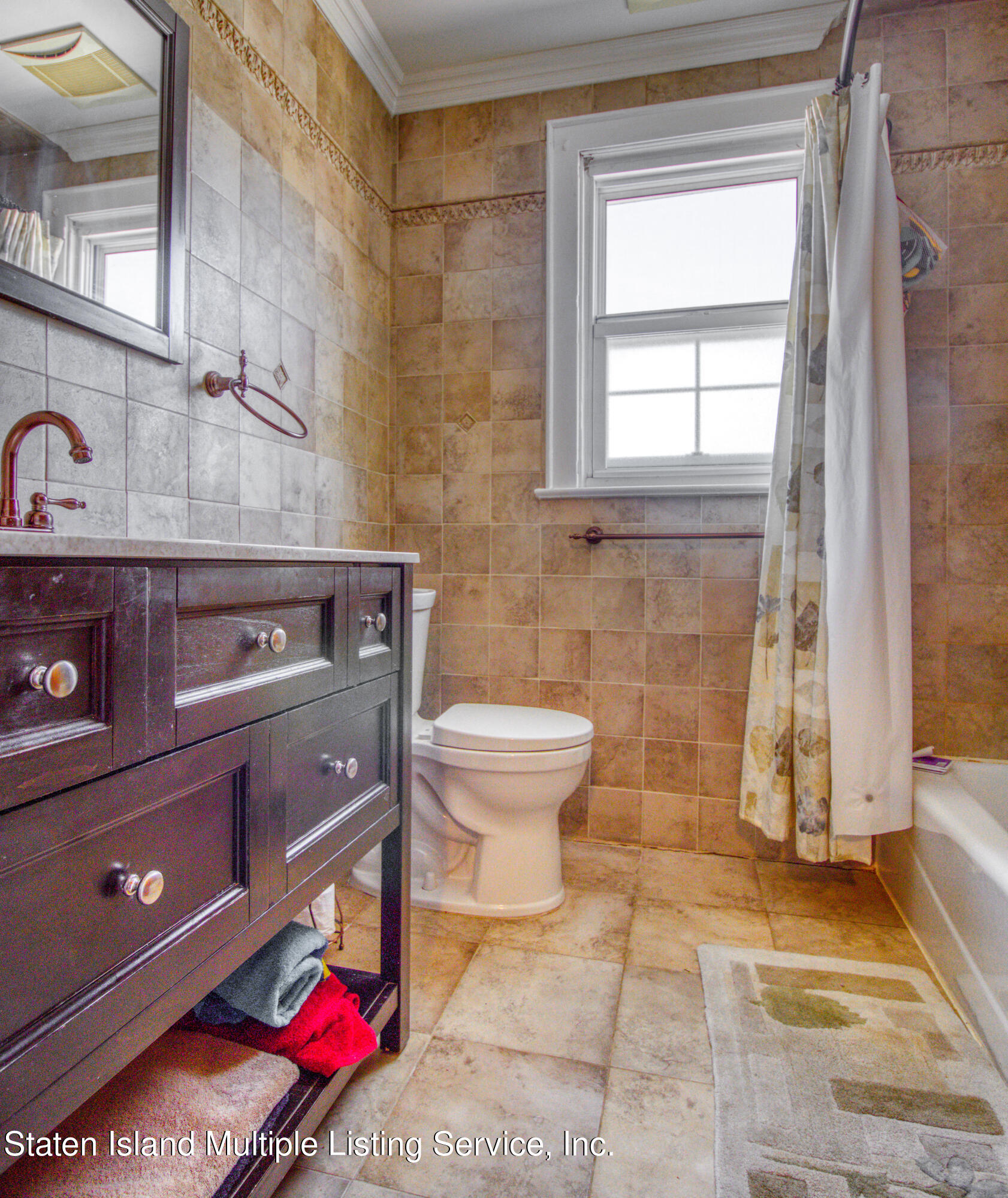 11 East Raleigh Avenue Staten Island, NY 10310 - Photo 21 of 31 Full Bathroom