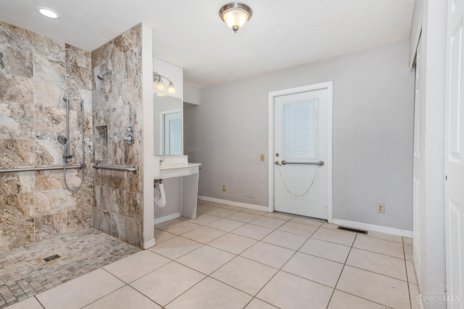 2094 Gardner Road Hamilton, OH 45013 - Photo 15 of 31