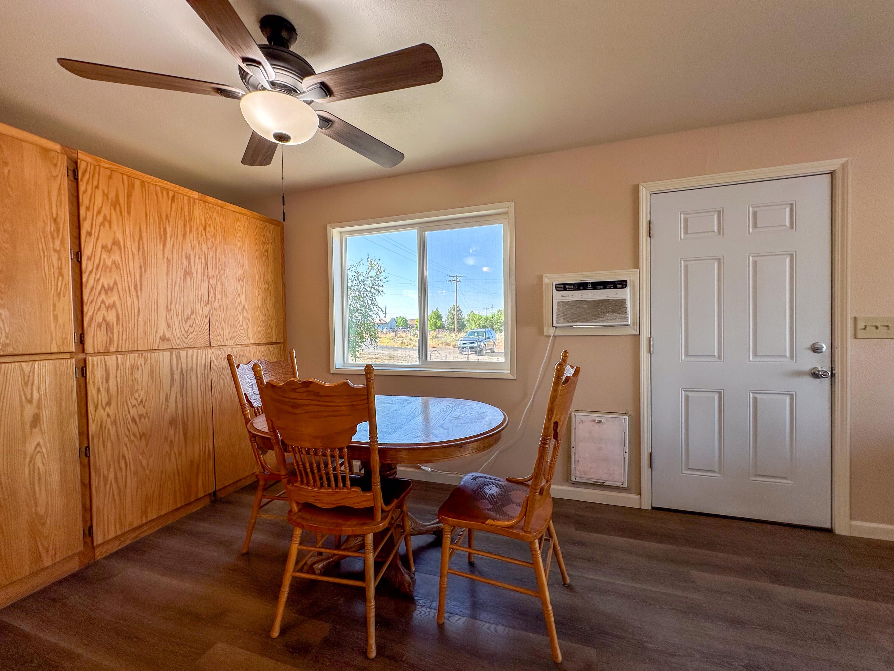 23939 Yellow Jacket Springs Road Beatty, OR 97621 - Photo 9 of 72 Dining