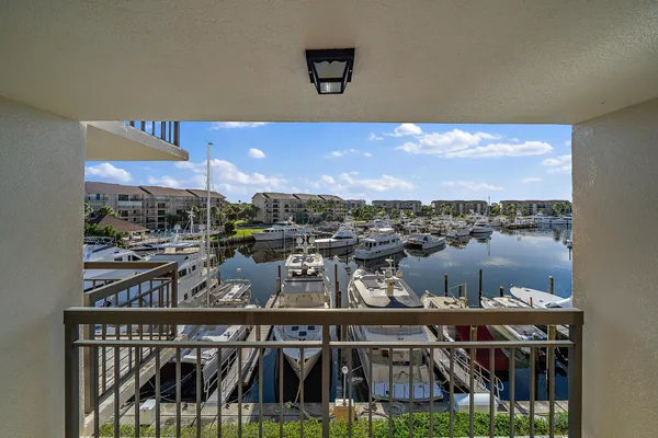 $2,800 | 2601 Marina Isle Way, Unit 402, Jupiter, FL 33477