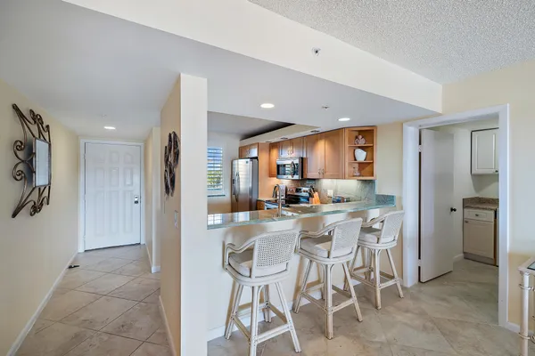 $2,800 | 2601 Marina Isle Way, Unit 402, Jupiter, FL 33477
