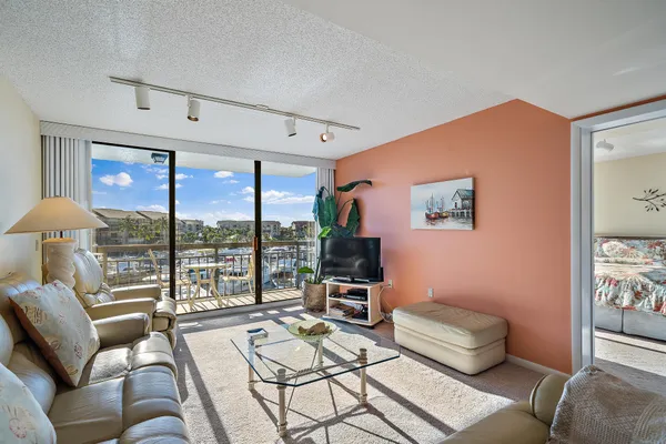 $2,800 | 2601 Marina Isle Way, Unit 402, Jupiter, FL 33477