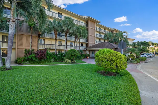 $2,800 | 2601 Marina Isle Way, Unit 402, Jupiter, FL 33477