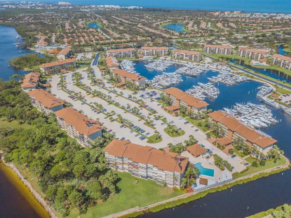 $2,800 | 2601 Marina Isle Way, Unit 402, Jupiter, FL 33477