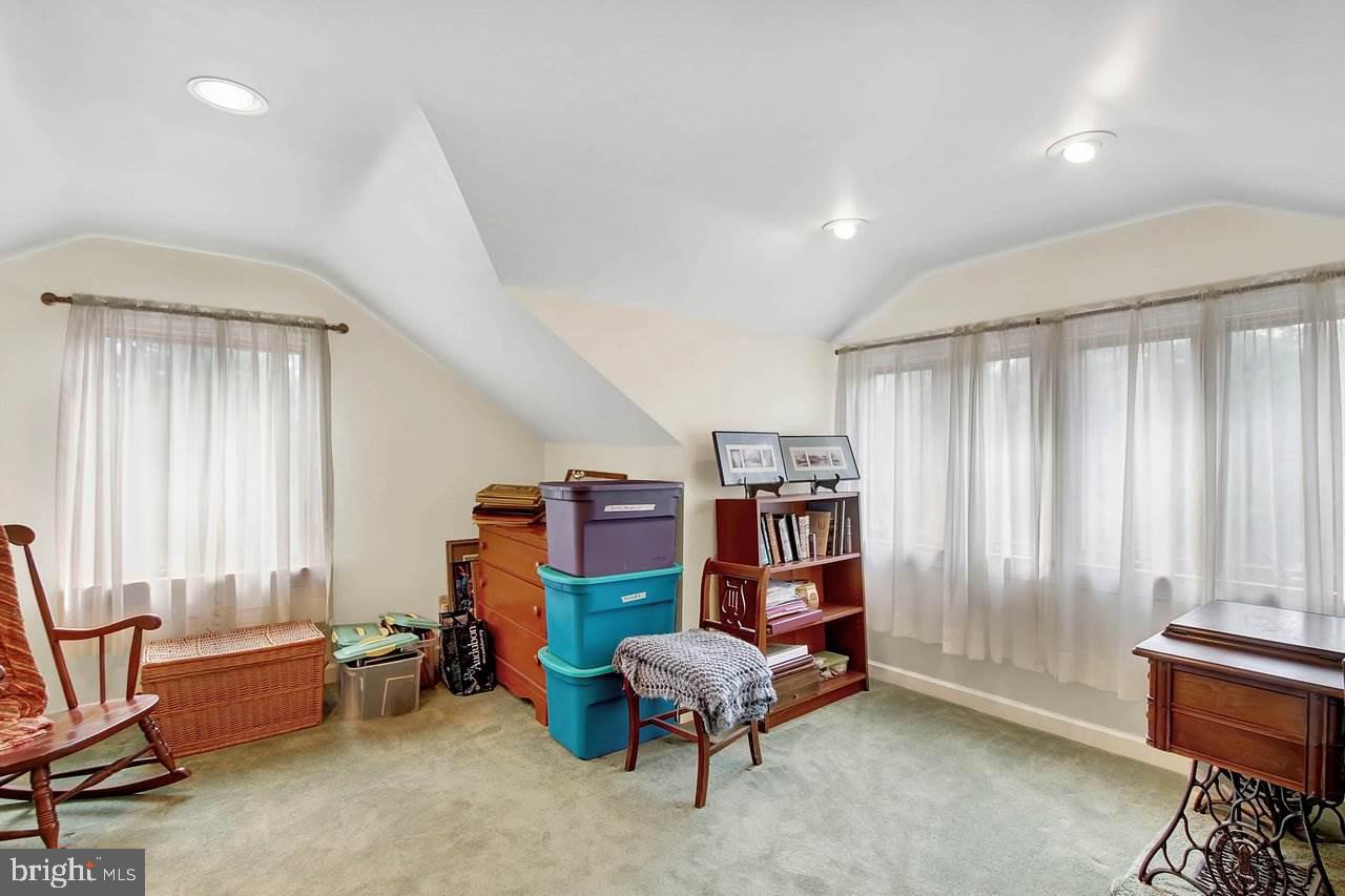 401 Waters Road York, PA 17403 - Photo 24 of 36