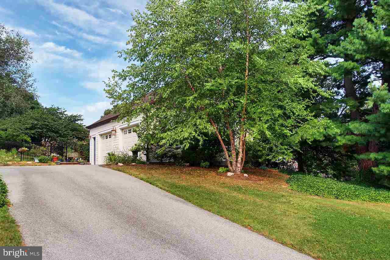 401 Waters Road York, PA 17403 - Photo 34 of 36