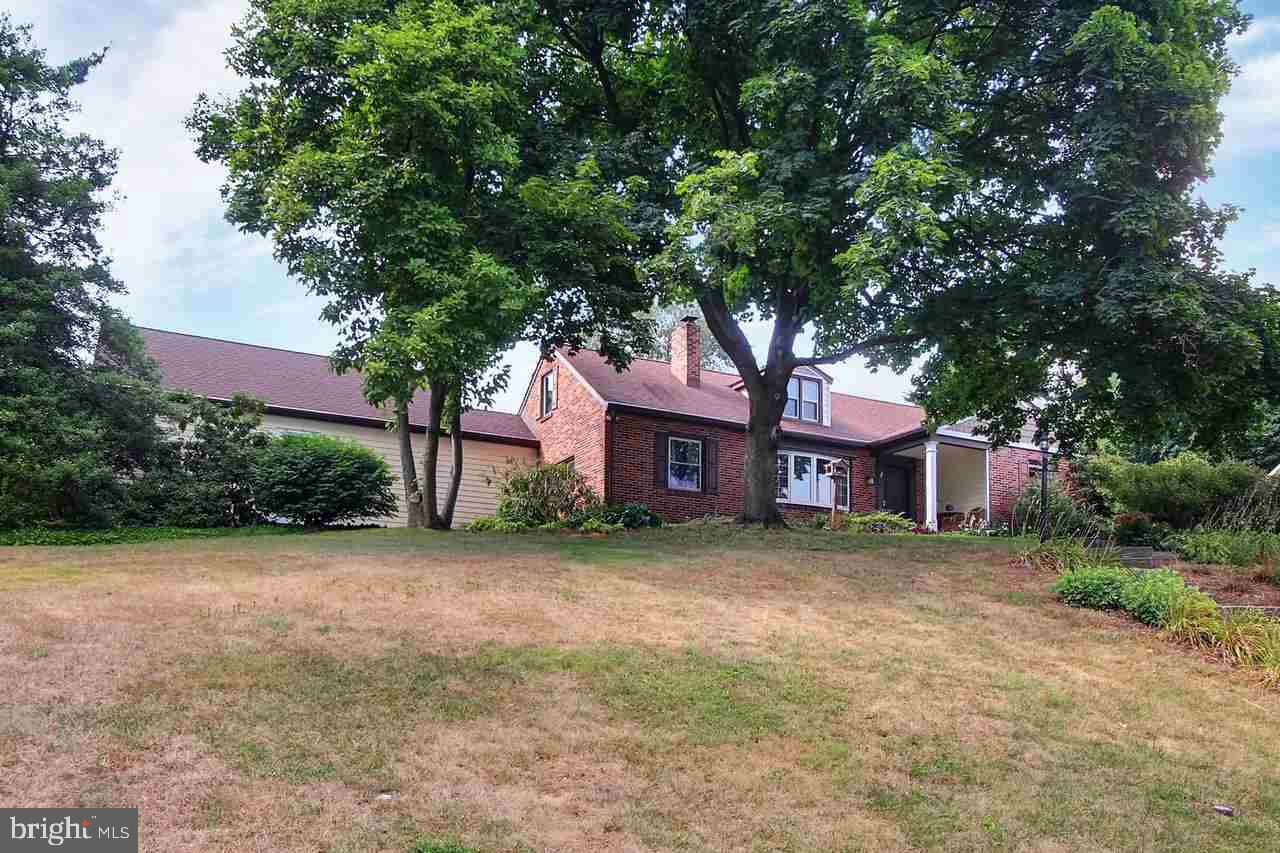 401 Waters Road York, PA 17403 - Photo 35 of 36