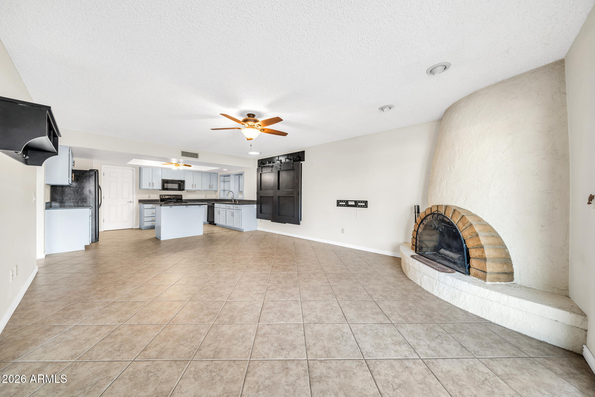 3033 West Kathleen Road Phoenix, AZ 85053 - Photo 7 of 42