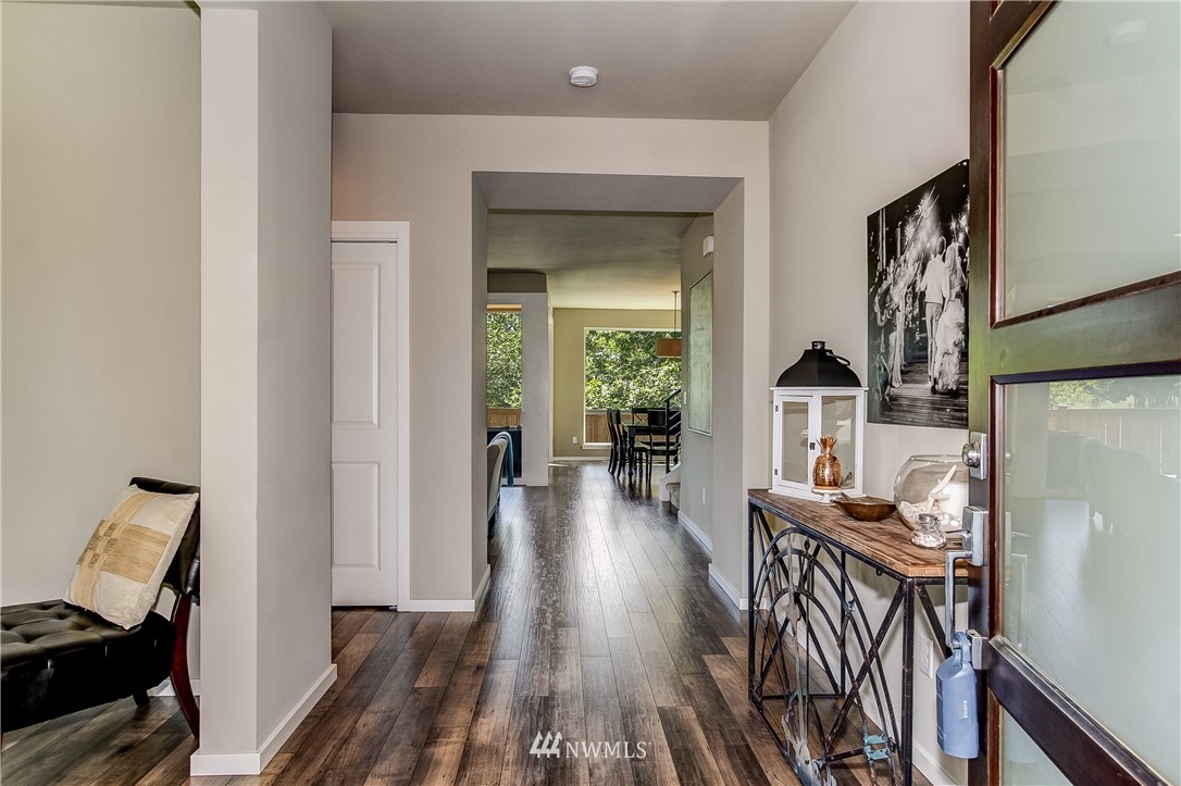 10025 Southeast 192nd Place Renton, WA 98055 - Photo 3 of 25