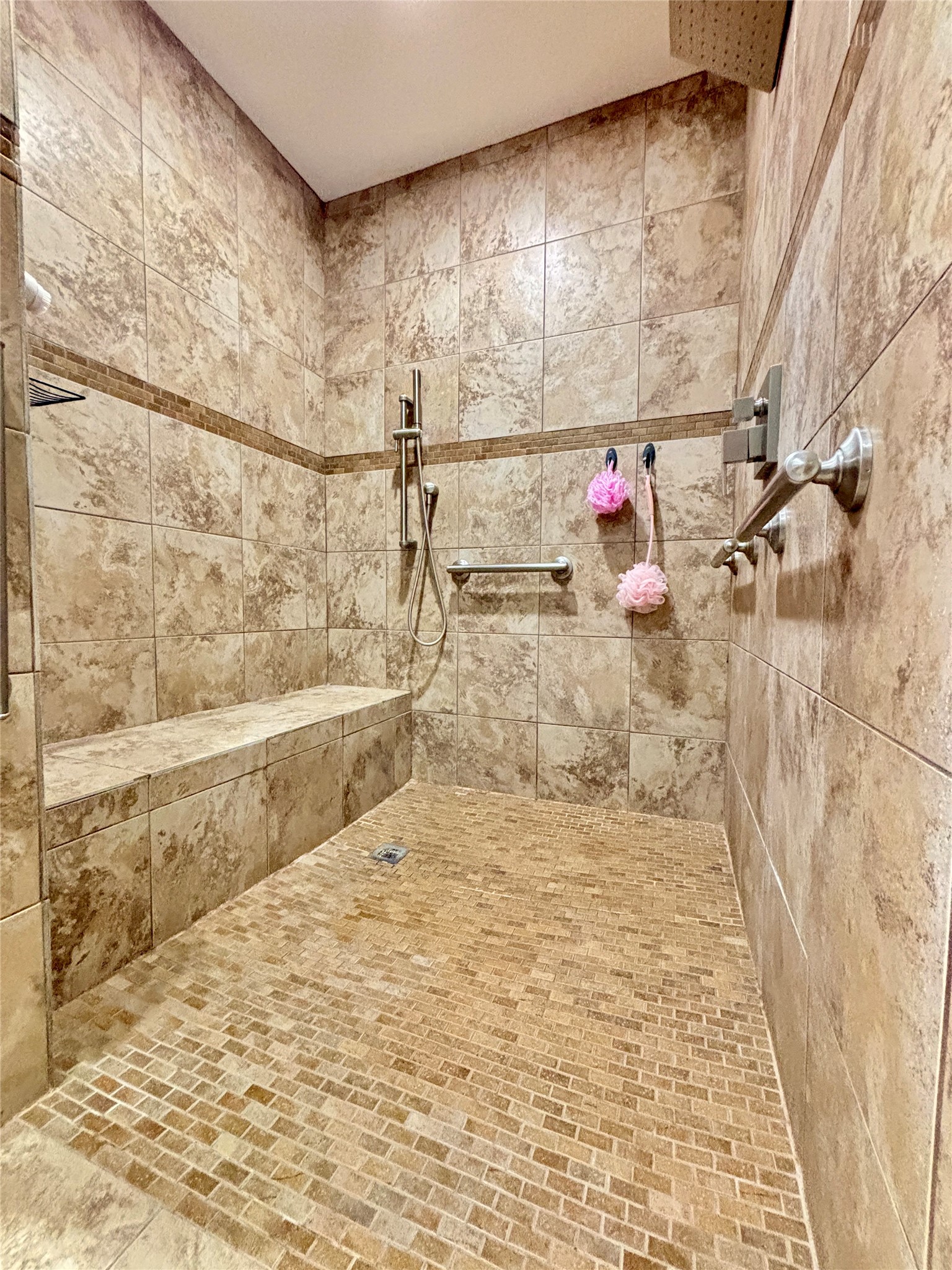 509 Seakist Road Port Lavaca, TX 77979 - Photo 38 of 48 Barndo Primary Walk In Shower