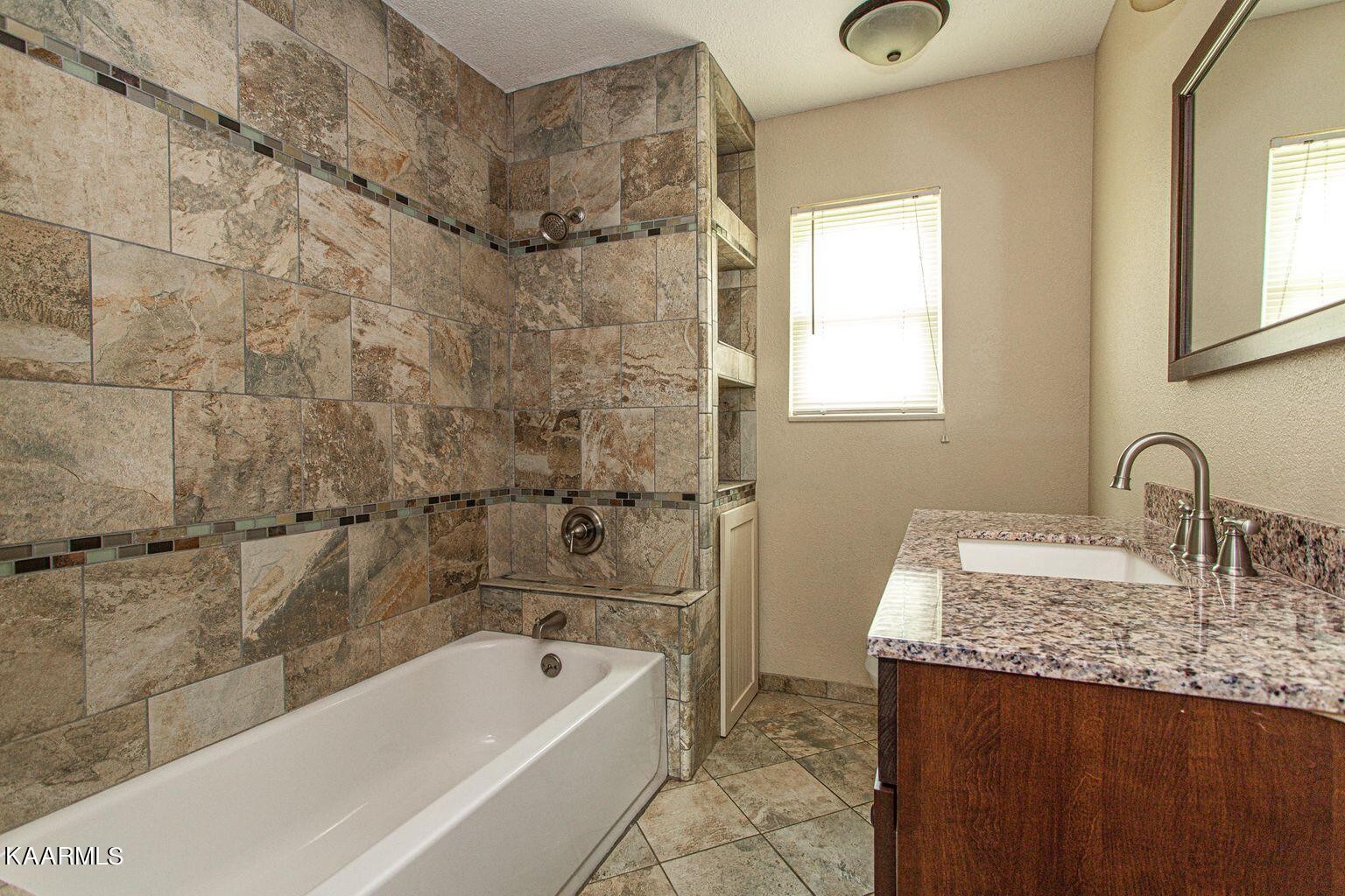 3204 Chilhowee Heights Road Maryville, TN 37803 - Photo 17 of 30 Gallery Image 17