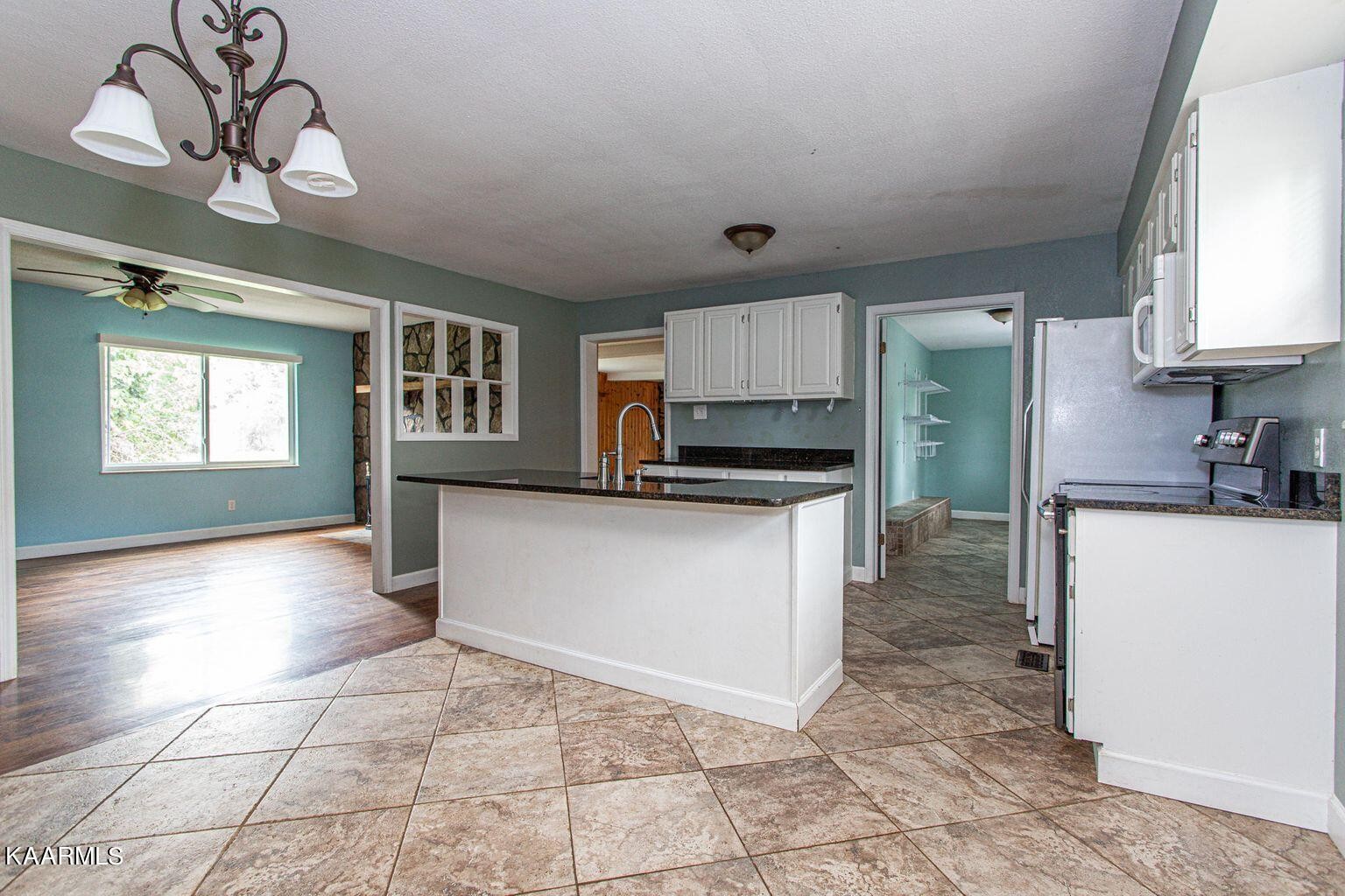 3204 Chilhowee Heights Road Maryville, TN 37803 - Photo 18 of 30 Gallery Image 18