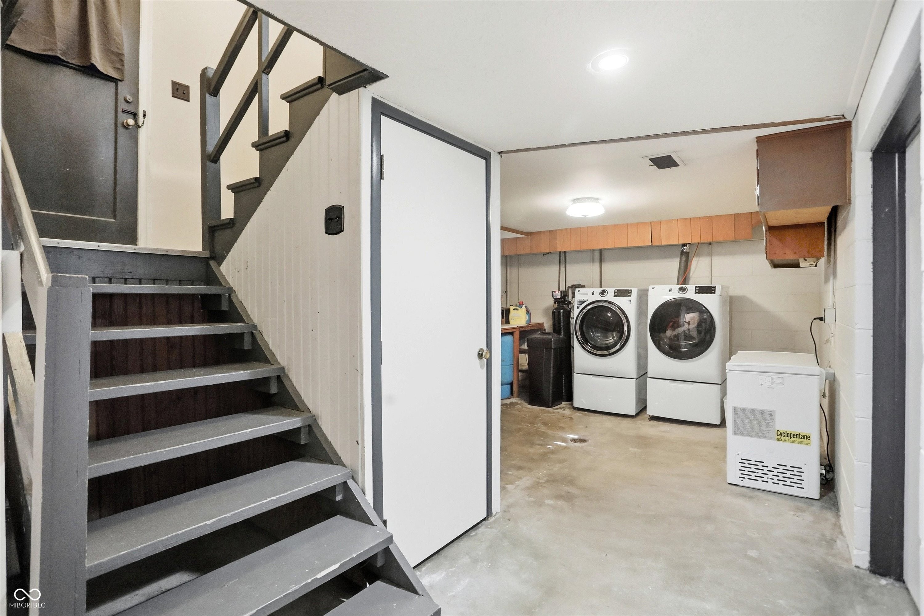 3905 Shelbyville Road Indianapolis, IN 46237 - Photo 35 of 86