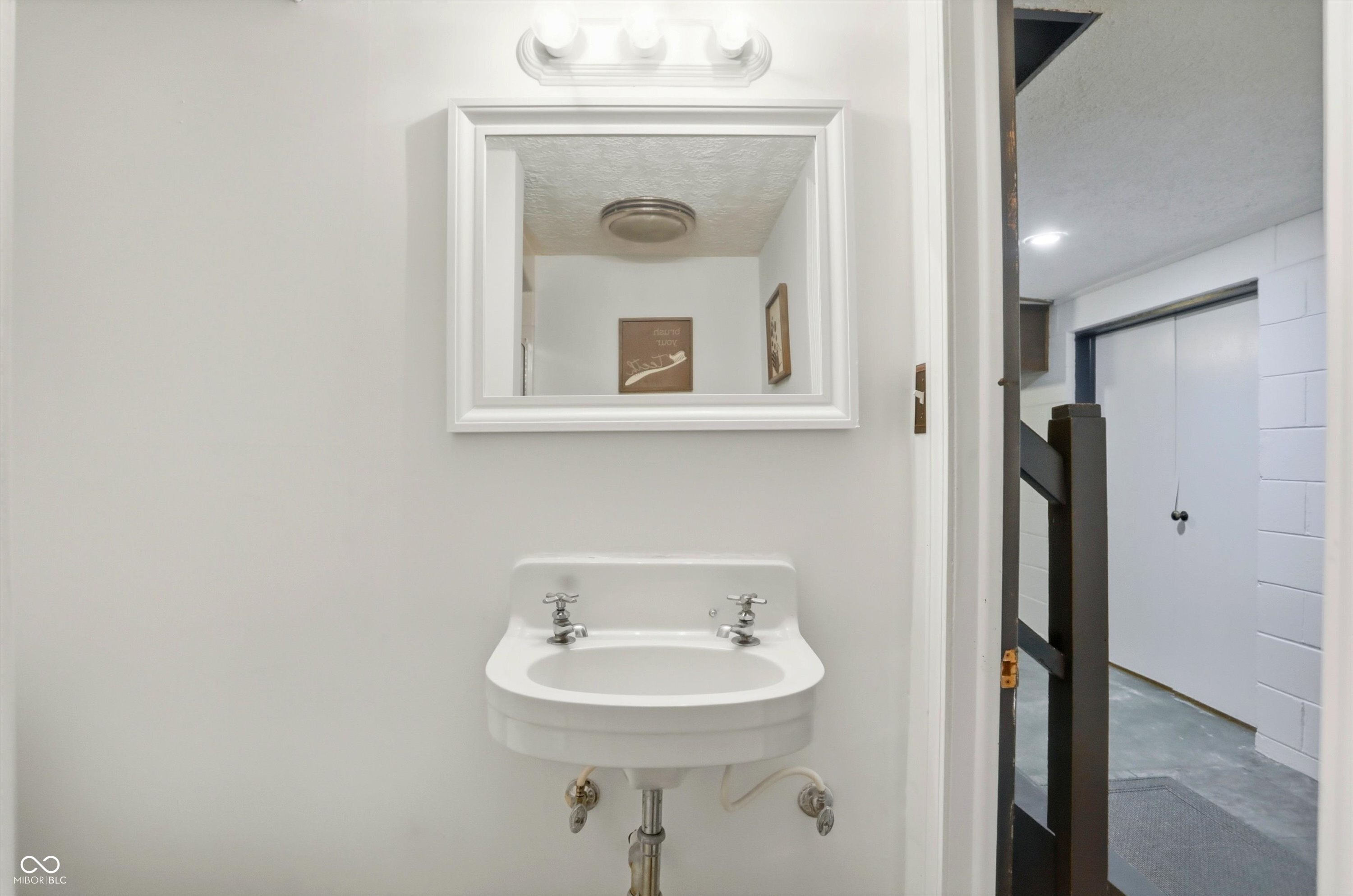 3905 Shelbyville Road Indianapolis, IN 46237 - Photo 38 of 86