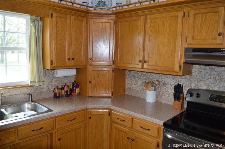 2864 Henriott Road Georgetown, IN 47122 - Photo 4 of 22