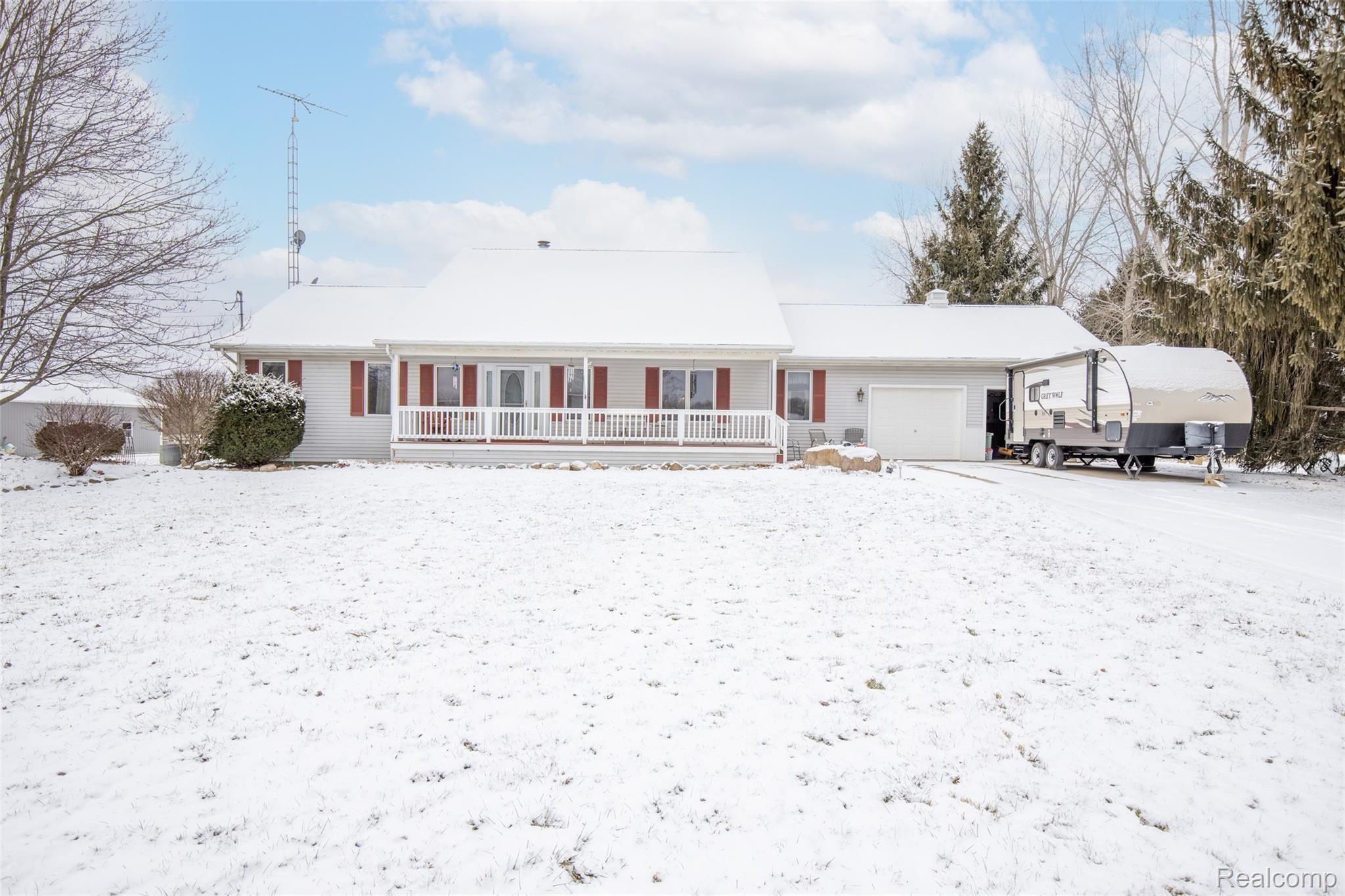 4489 North Oak Road Davison, MI 48423 - Photo 1 of 42 4489 N Oak Rd-1.jpg