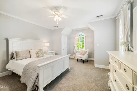 a view of entryway with a front door