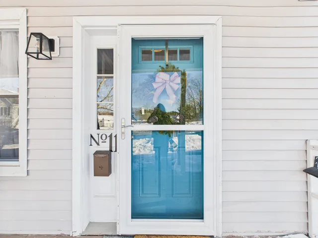 $379,900 | 11 Washington Street, Concord, NH 03303