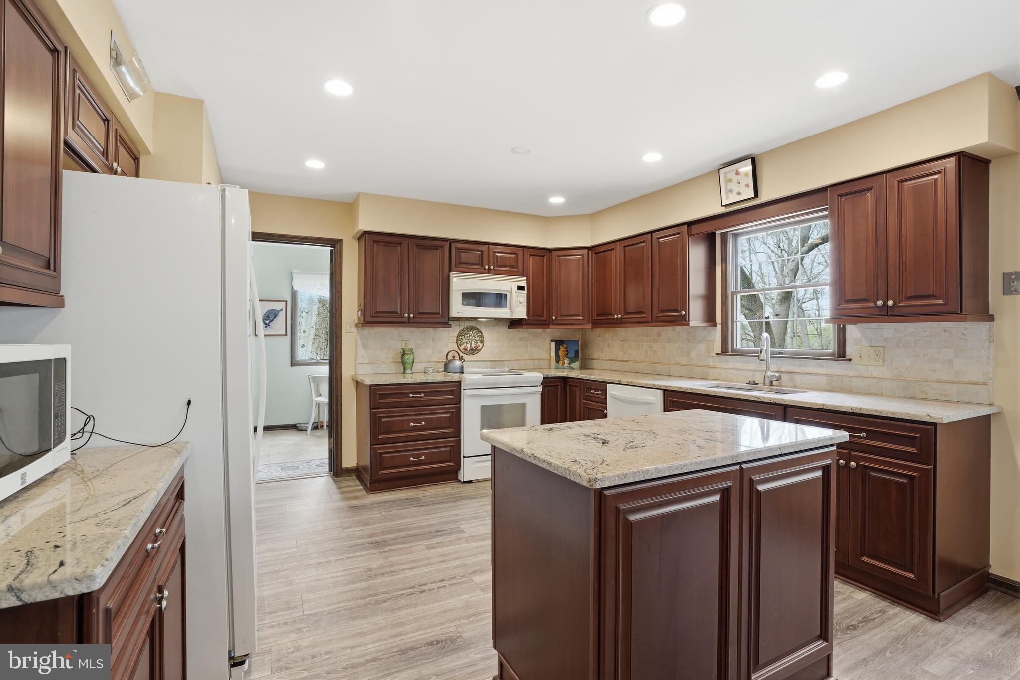 1964 Melmar Road Huntingdon Valley, PA 19006 - Photo 12 of 47