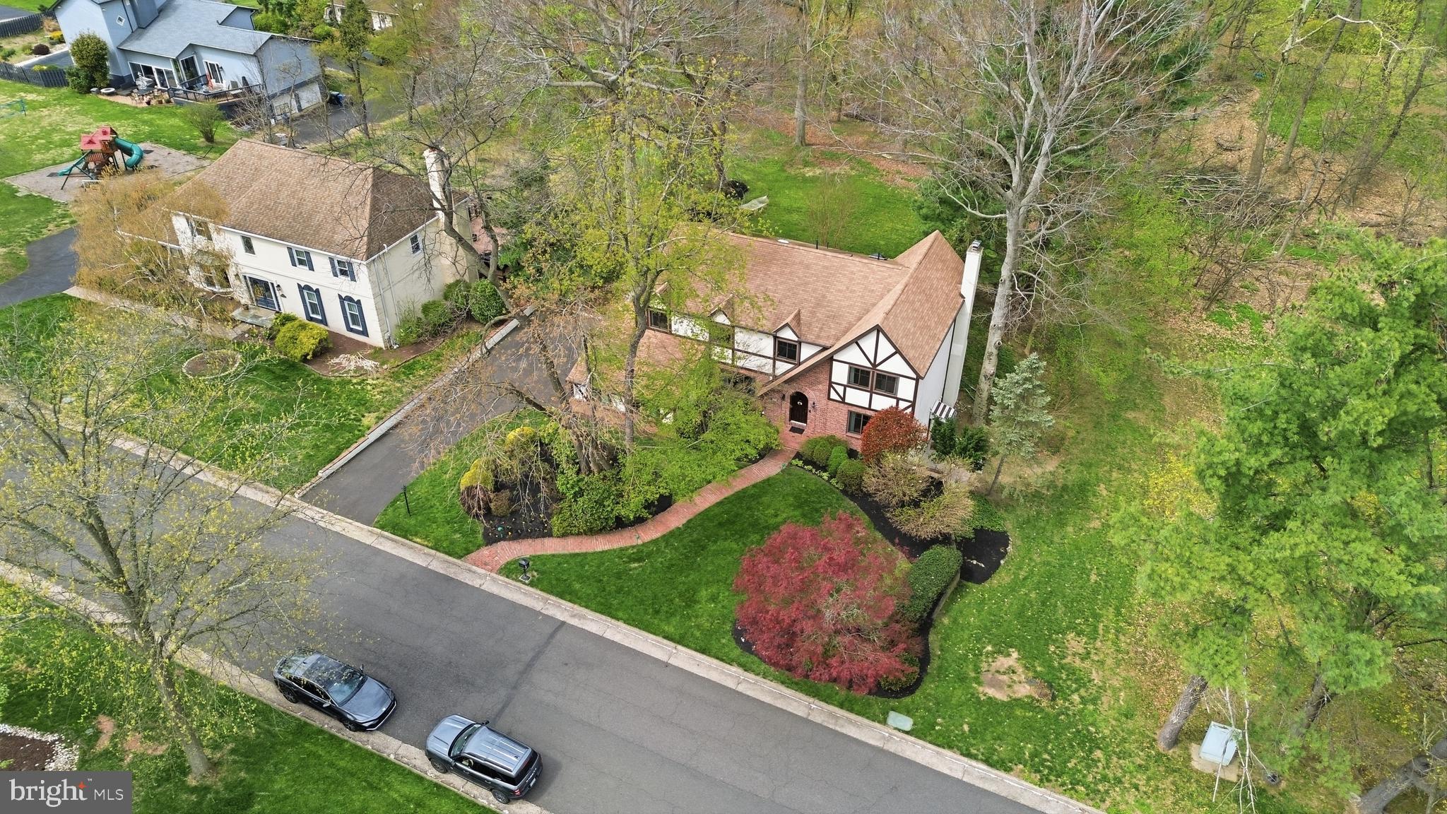 1964 Melmar Road Huntingdon Valley, PA 19006 - Photo 4 of 47