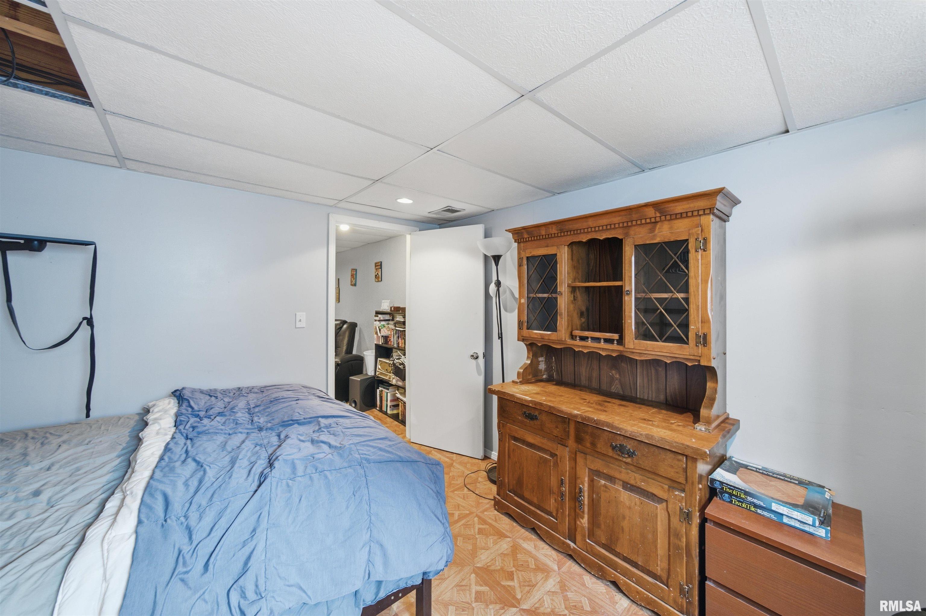 3706 West Lancer Road Peoria, IL 61615 - Photo 16 of 22 Gallery Image 16