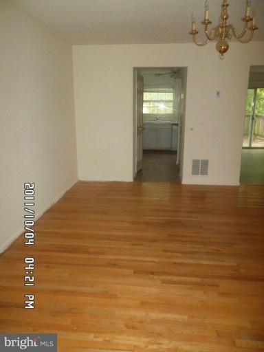12755 Turquoise Terrace Silver Spring, MD 20904 - Photo 4 of 11 Dining Area