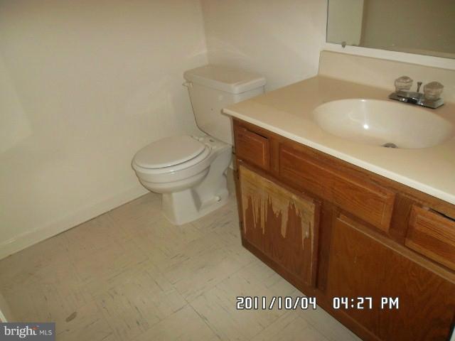 12755 Turquoise Terrace Silver Spring, MD 20904 - Photo 5 of 11 Third bath