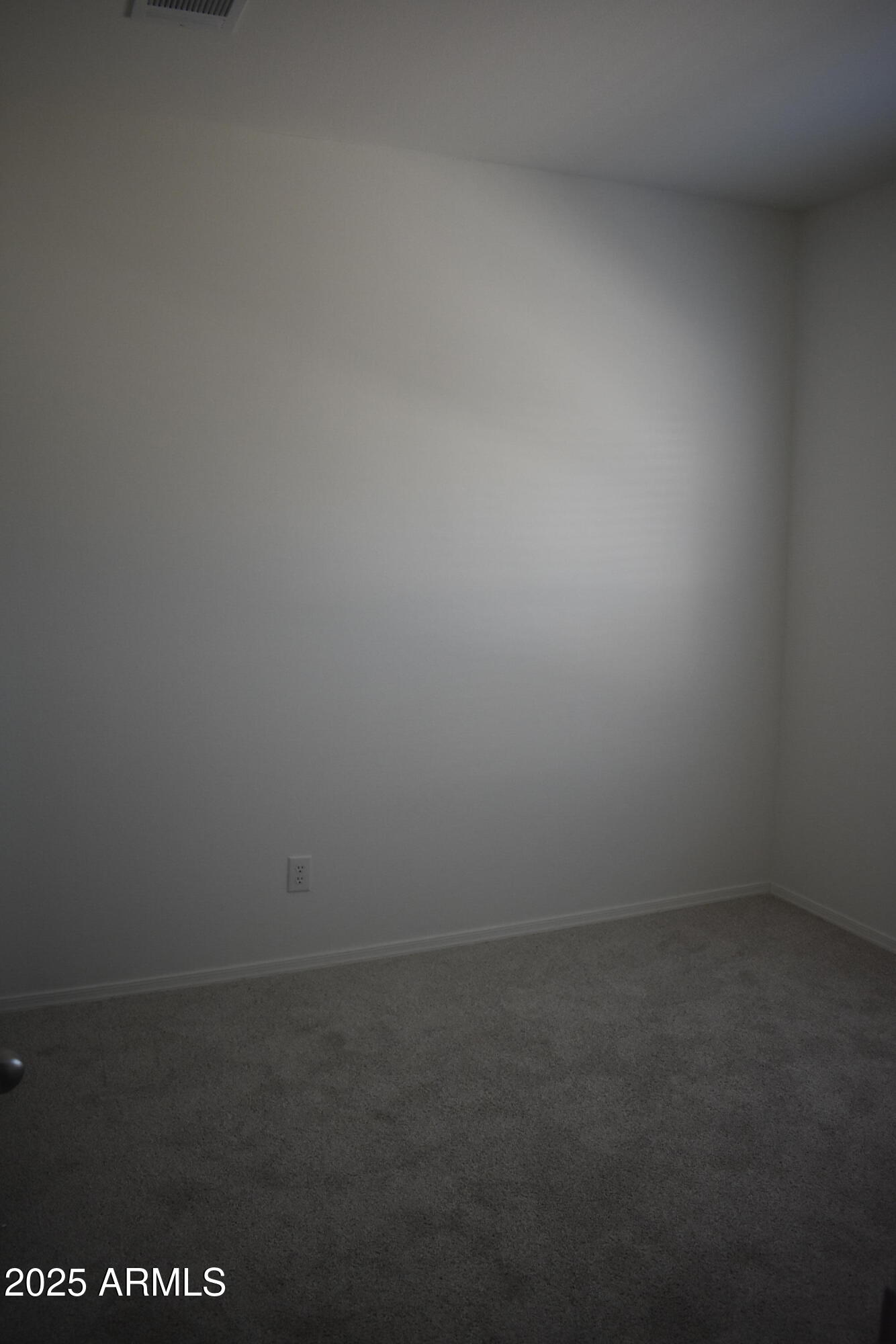 620 West Limberlost Drive, Unit E3 Tucson, AZ 85705 - Photo 17 of 17 a view of room and window