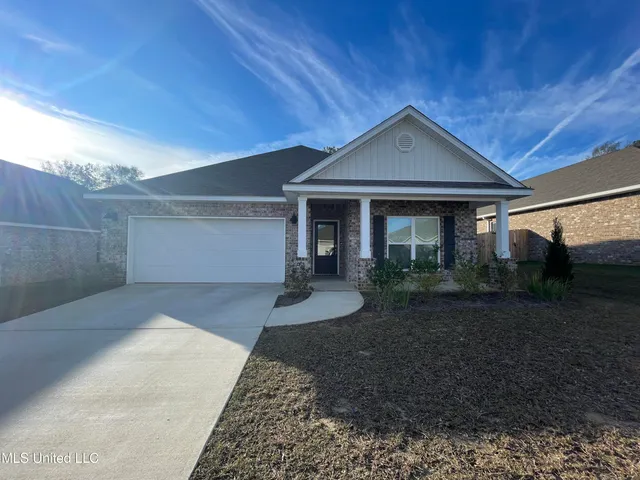 $2,200 | 17897 Kelso Drive, D'Iberville, MS 39540