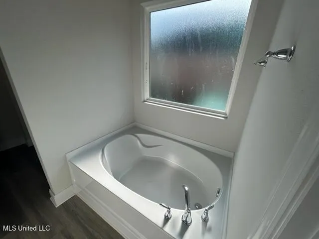 $2,200 | 17897 Kelso Drive, D'Iberville, MS 39540